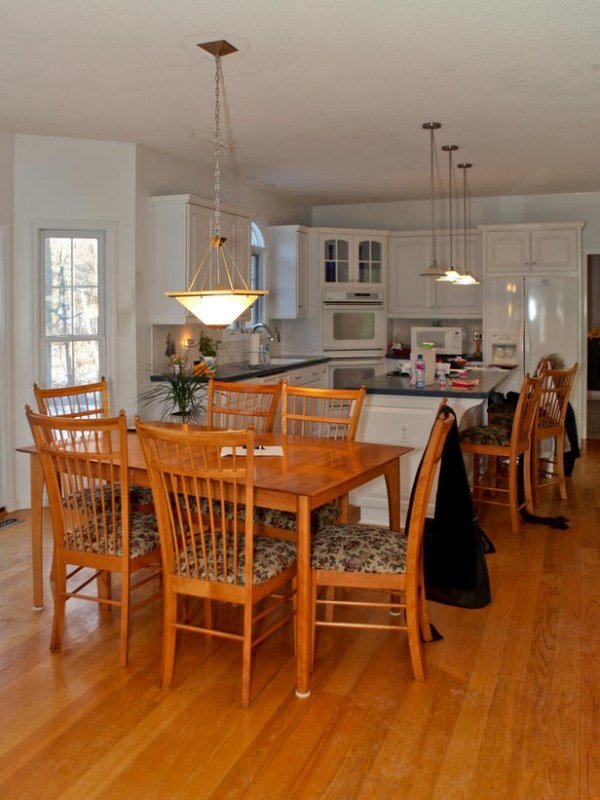 Jedlá v kuchyni Drevený nábytok Drevená podlaha Pred a po obrázkoch