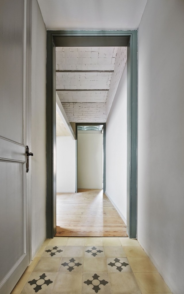 Dizajn bytu-chodba-dekoratívne-dlažba-podlaha