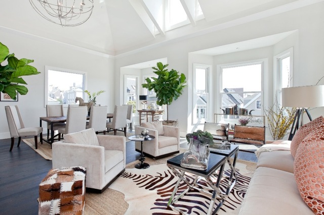 Obývacia izba Afrika vzhľad koberec ružové hodiť vankúš kreslo Afrika vzhľad koberec ružový hodiť vankúš kreslo biela čalúnená hovädzia stolička