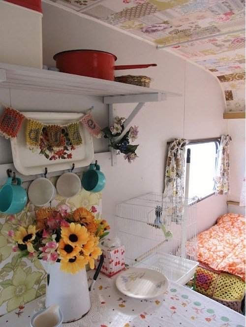 Wohwagenská dekorácia retro nádych sladkého interiéru Wohwagenská dekorácia s retro nádychom sladkého interiéru