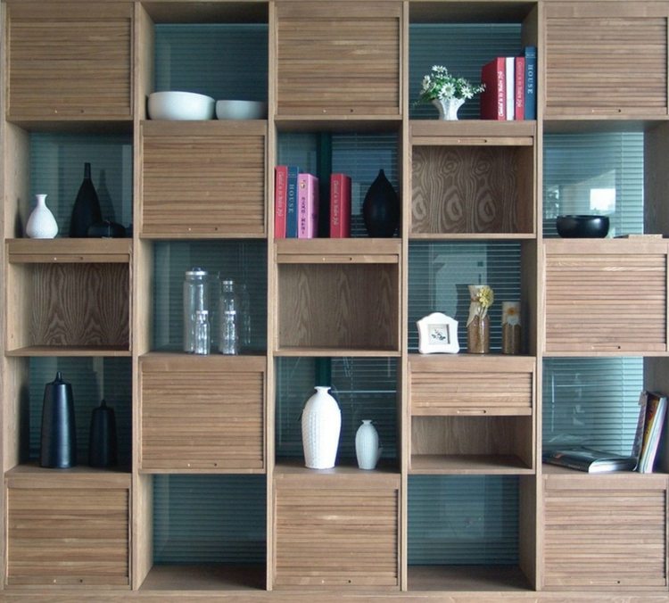 Postavte si vlastnú nástennú jednotku s originálnym šachovnicovým vzorom, benzínovej farby