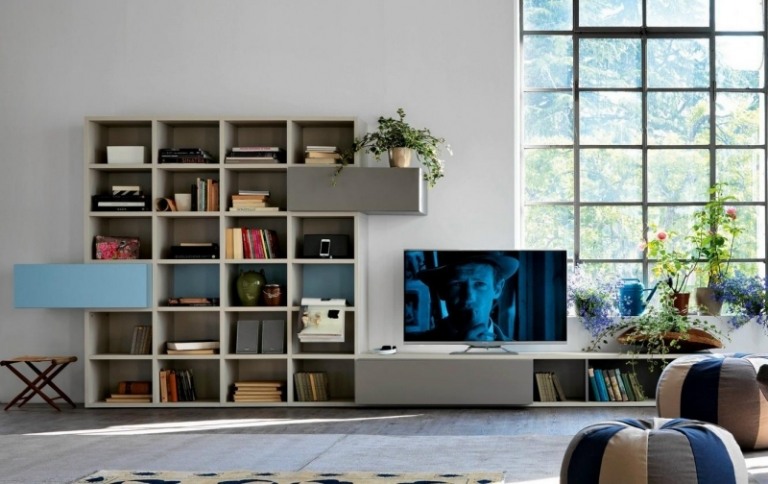 Nábytok do obývačky-nástenné police-farby-pufy-.Doimo-City-Line