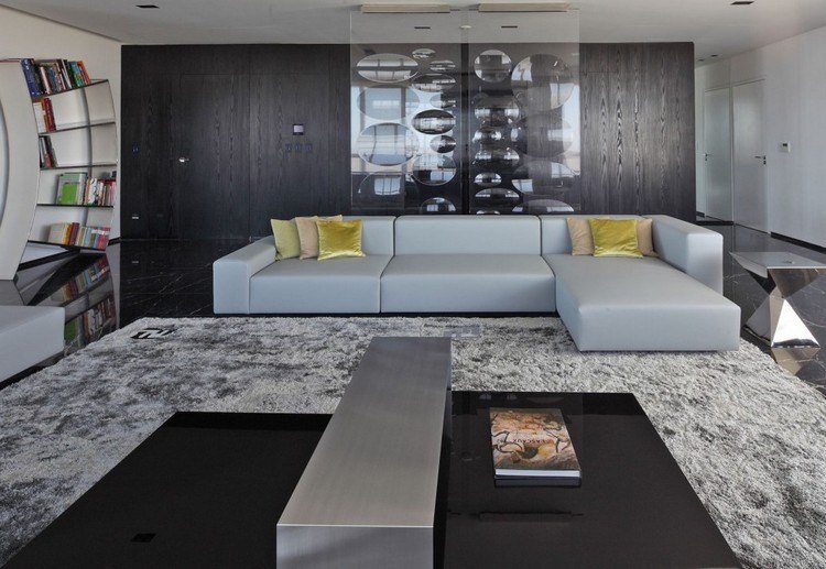 Obývacia izba-sivá-tmavá-drevená stena-šatník-nábytok-podlaha