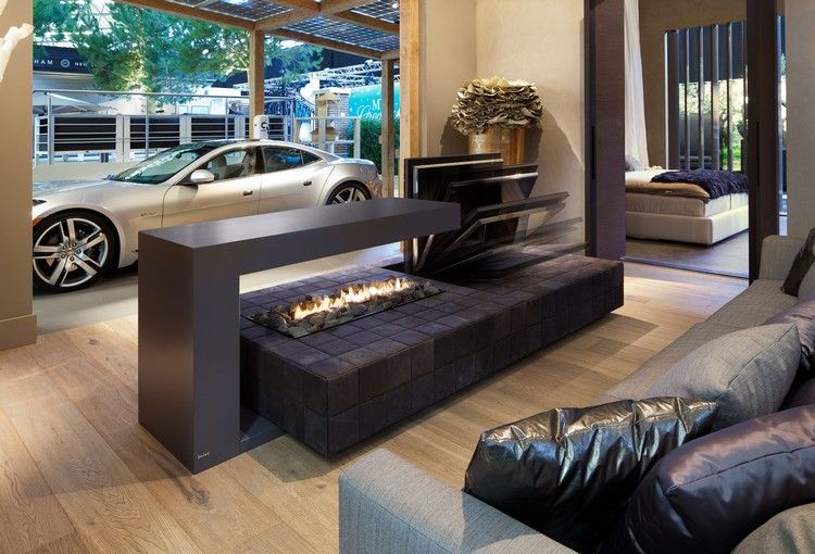 Obývacia izba-sivý-plynový-krb-nastaviteľný televízor