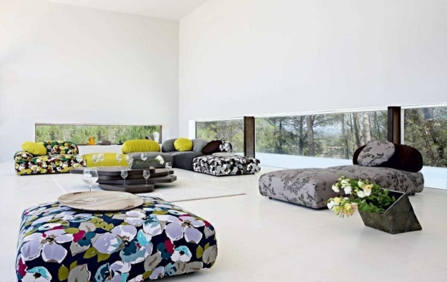 Vázy s keramickým obývacím priestorom s kvetinovým vzorom