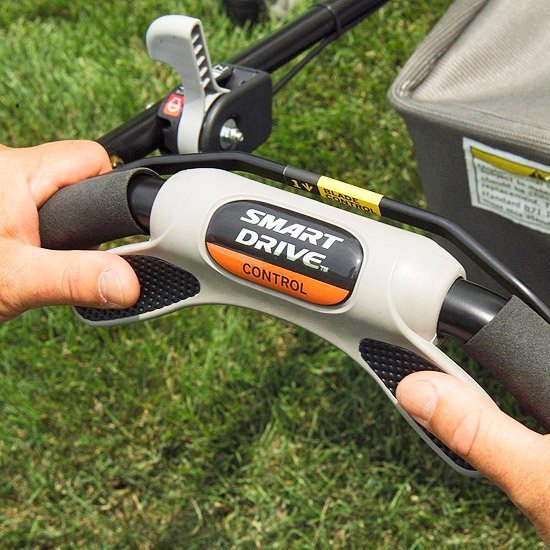 Výber kritérií pre tipy na nákup kosačky s vlastným pohonom Kritériá pre tipy na nákup kosačky s vlastným pohonom