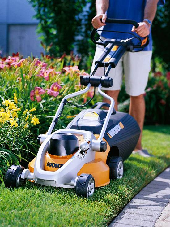 Ručná kosačka benzínová elektrická kosačka typu trávnatej plochy Ručná kosačka benzínový elektrický model trávnatej plochy