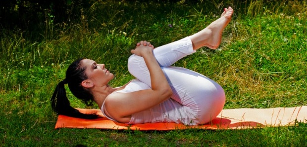 Cvičenia precvičujú ruky, ruky, svaly na nohách