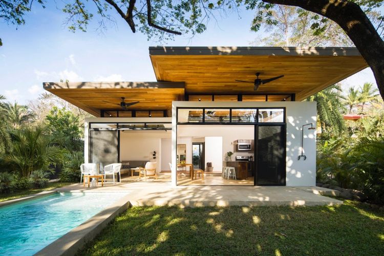 jóga prázdninový bungalov luxusná terasa s bazénom