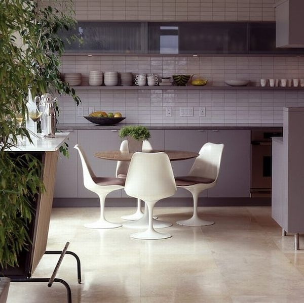 tulipánová stolička saarinen dizajn klasická moderná kuchyňa tulipánová stolička saarinen nadčasový dizajn klasická moderná kuchyňa