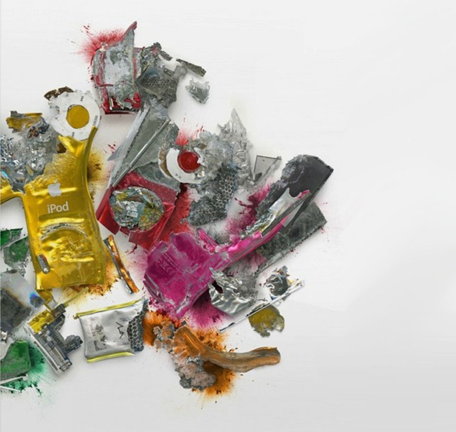 zničená výstava umenia iPad žltá červená zelená