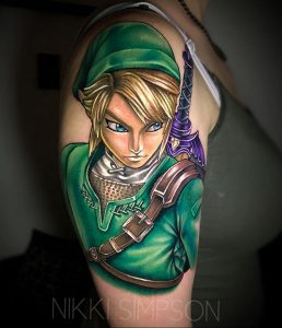 Vlasnica salona za tetoviranje - Nikki Simpson - insta - @nikkisimpsontattoos - Fotografija gotove tetovaže za web stranicu 6