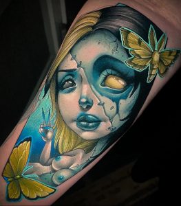 Vlasnik salona za tetoviranje - KELLY DOTY - insta - @kellydotylovessoup - Fotografija gotove tetovaže za web stranicu 2