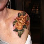 Vlasnica salona za tetoviranje - ANALIE DE LANIE - insta - @delaneyink - Fotografija gotove tetovaže za web stranicu 4