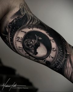 Vlasnik salona za tetoviranje - VICTORIA TODD - insta - @victoriatoddarttt - Fotografija gotove tetovaže za web stranicu 6