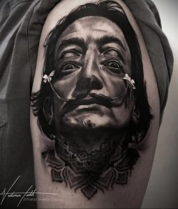 Vlasnica salona za tetoviranje - VICTORIA TODD - insta - @victoriatoddarttt - Fotografija gotove tetovaže za web stranicu 4