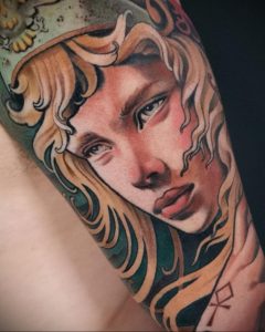 Vlasnik salona za tetoviranje - AMAYRA TATTOO - insta - @amayratattoo - Fotografija gotove tetovaže za web stranicu 6