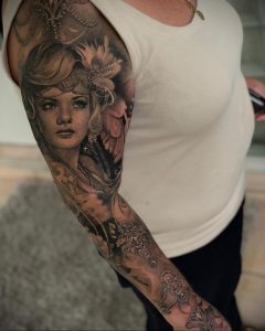 Vlasnik salona za tetoviranje - TENEILE NAPOLI - insta - @teneile_napoli - Fotografija gotove tetovaže za web stranicu 1