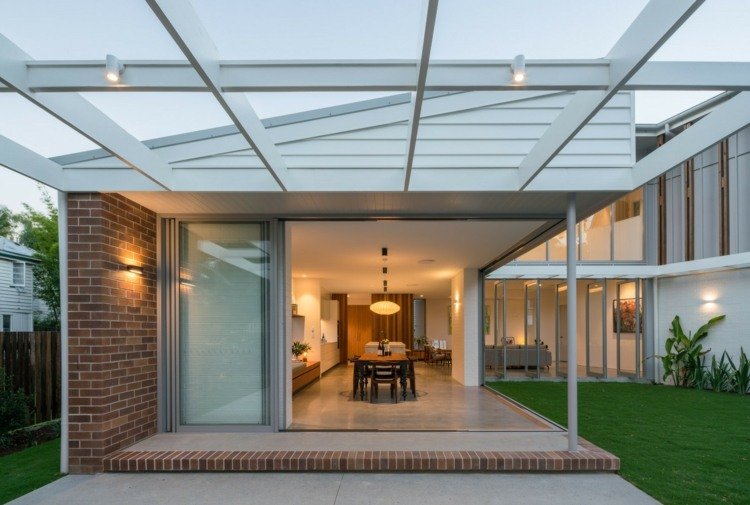 auchenflower dom kelder architekti vnútorné nádvorie sklenené predné tehlové steny akcenty