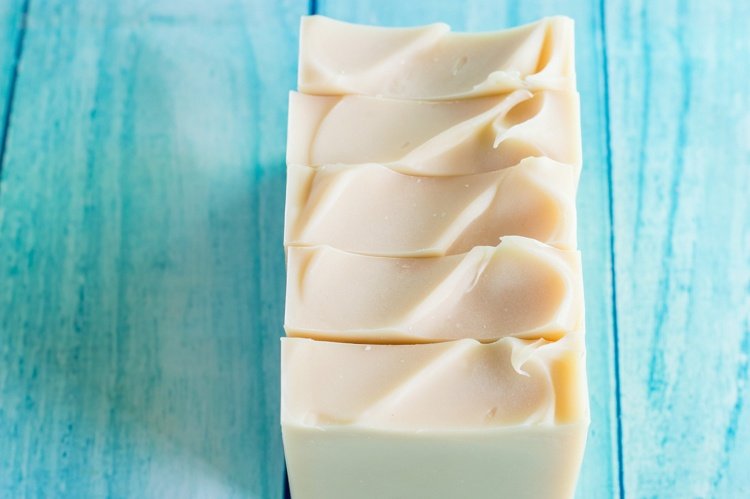 Domáce mydlo z kozieho mlieka ideálne pre suchú pokožku