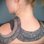 nőstény kígyó a nyakán - fotómunka