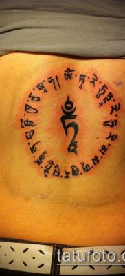 901 -es buddhista tetoválás - a minta exkluzív változata, amely könnyen használható átalakításra és alkalmazásra tetoválásként buddhista stílusban