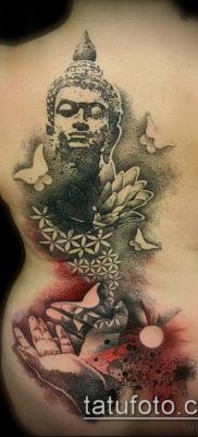 A 206 -os buddhista tetoválás a minta klassz változata, amely sikeresen használható a buddhista feliratok tetoválásként történő átalakítására és alkalmazására