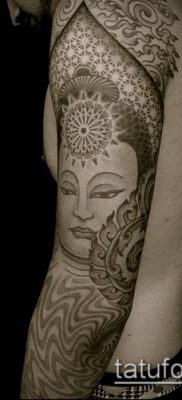 40. számú buddhista tetoválás - a minta egyedi változata, amely jól használható a buddhista feliratok tetoválásként történő átalakítására és alkalmazására