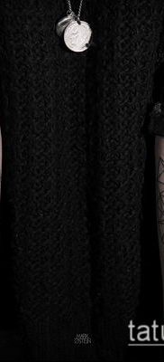 geometriai tetoválás № 895 - a minta egyedi változata, amely jól használható felülvizsgálatra és alkalmazásra, mint geometriai tetoválás lányoknak