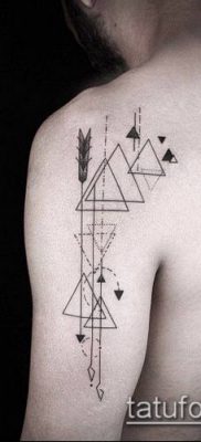 geometriai tetoválás 396. szám - a minta hűvös változata, amely sikeresen használható geometriai alakzatok átalakítására és alkalmazására tetoválásként