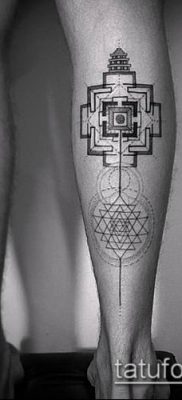 geometriai tetoválás 28. szám - a minta exkluzív változata, amely sikeresen használható a geometriai minták feldolgozására és alkalmazására lányoknak tetoválásként