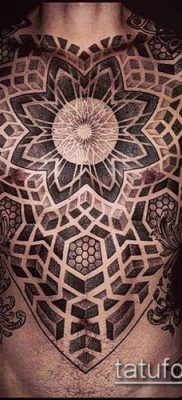 geometriai tetoválás 510. szám - a minta egyedi változata, amely jól használható felülvizsgálatra és alkalmazásra geometriai tetoválásként a nyakon