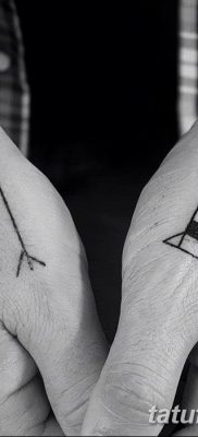 foto håndpoke tatovering dateret 22/11/2017 №052 - tatovering med håndtaske -