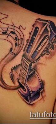 Fotó zenei tetoválásról - 19062017 - példa - 143 zenei tetoválás -