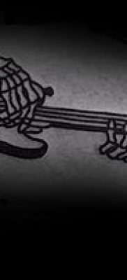 Fotó zenei tetoválásról - 19062017 - példa - 145 zenei tetoválás -