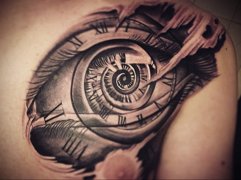 صورة لشم الساعة على الصدر 01/17/2021 №0051 - وشم الساعة على الصدر-