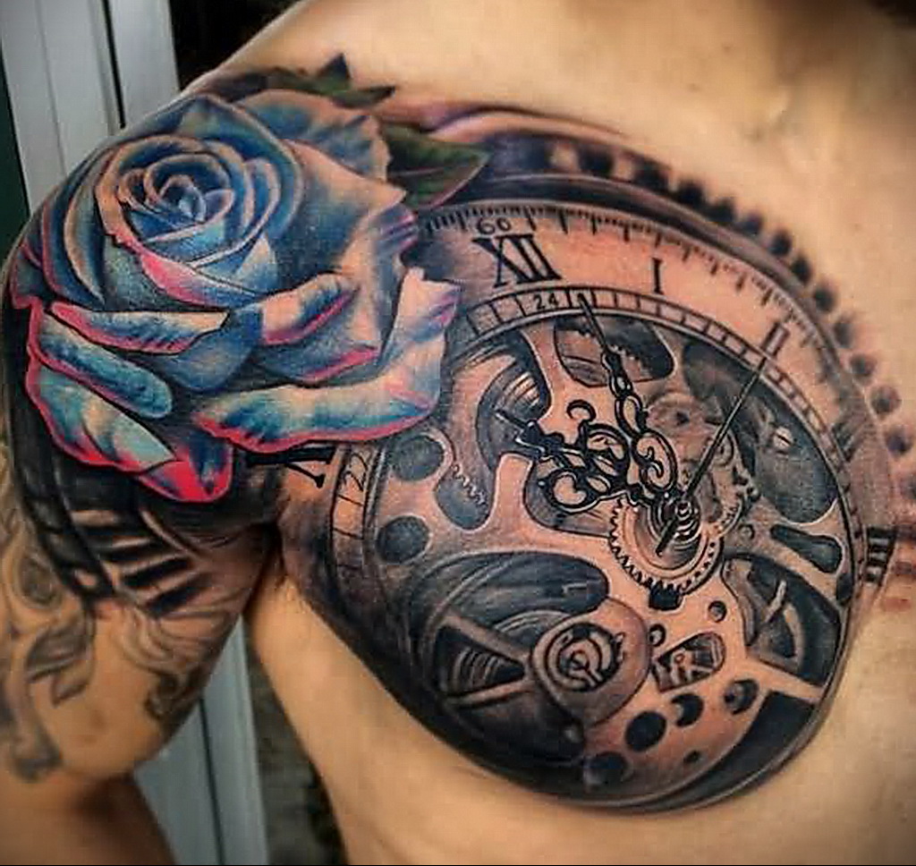 صورة لشم الساعة على الصدر 01/17/2021 №0033 - وشم الساعة على الصدر-