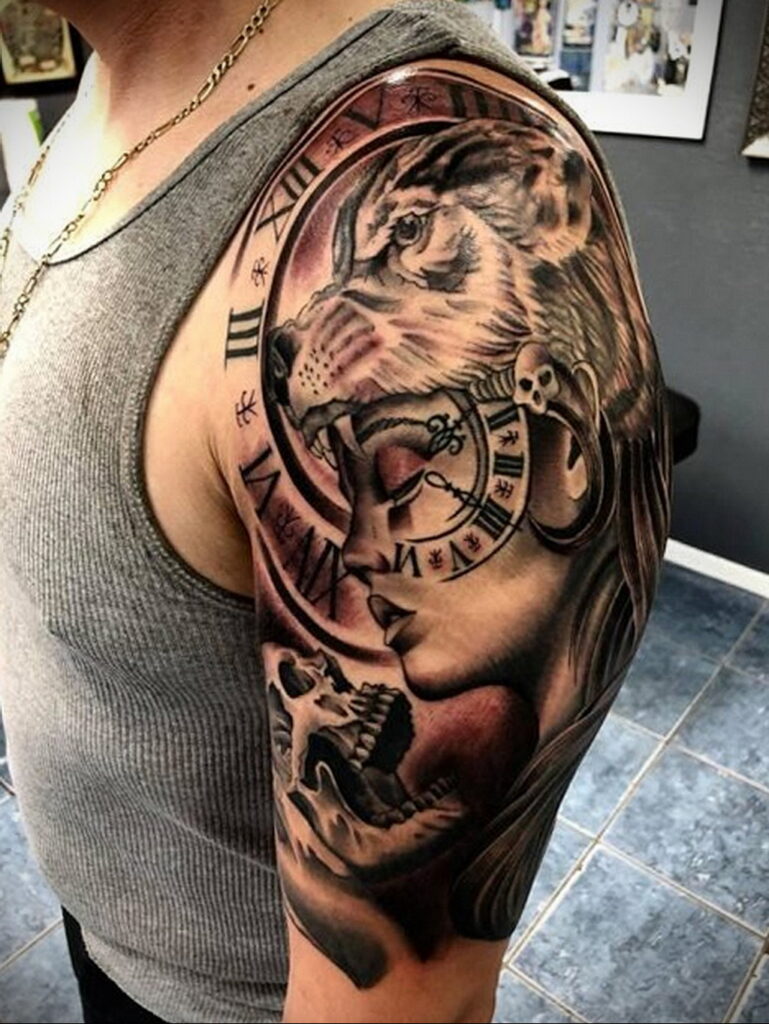 صورة لشم الساعة على الكتف 01/19/2021 №0010-وشم على الكتف-