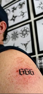 fotó a 666 -os tetoválásról, 2018. január 16 -án, №022 - tetoválás 666 -