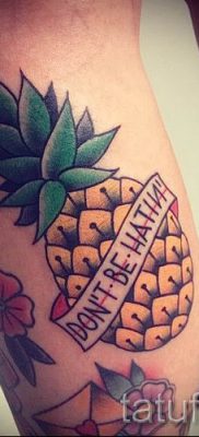 снимка на татуировка с ананас за статия за значението на татуировка с ананас - tatufoto.ru - 44