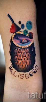 снимка на татуировка с ананас за статия за значението на татуировка с ананас - tatufoto.ru - 29