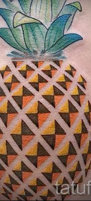 снимка на татуировка с ананас за статия за значението на татуировка с ананас - tatufoto.ru - 15