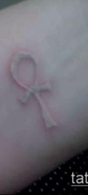 Снимка на татуировка ankh (значение) - пример за интересен дизайн на татуировка - 038