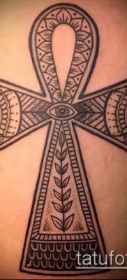 Снимка на татуировка ankh (значение) - пример за интересен дизайн на татуировка - 036