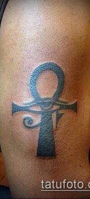 Снимка на татуировка ankh (значение) - пример за интересен дизайн на татуировка - 035
