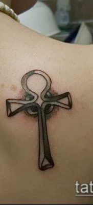 Снимка на татуировка ankh (значение) - пример за интересен дизайн на татуировка - 033