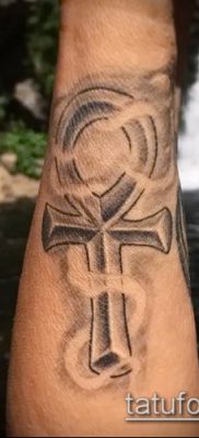 Снимка на татуировка ankh (значение) - пример за интересен дизайн на татуировка - 031