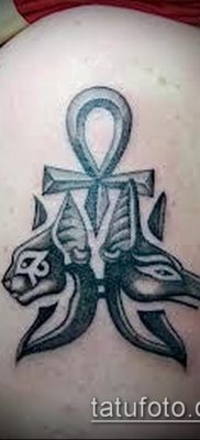 Снимка на татуировка ankh (значение) - пример за интересен дизайн на татуировка - 014