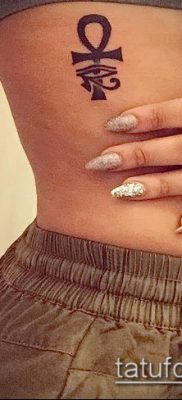 Снимка на татуировка ankh (значение) - пример за интересна рисунка на татуировка - 008