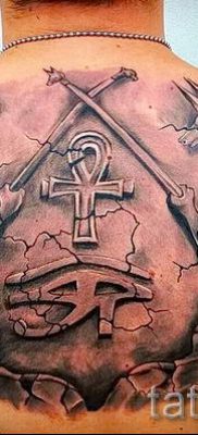 Татуировка на гърба на Анубис - снимка на татуировка за статия за важността на 3